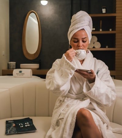 Advanced facial skin care therapy